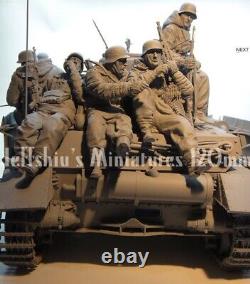 1/16 Resin Figure Model 8 German Soldiers No tanks Unassembled and unpainted
