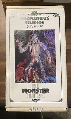 I married a monster from outer space resin model kit Prometheus Studios RARE