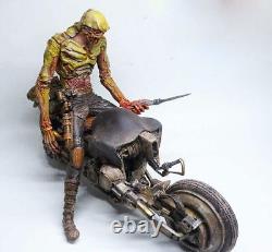 Locust Motorcycle Garage Kit Figure Model Kit Unpainted Unassembled GK Resin 1/6