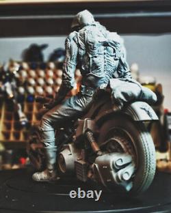 Locust Motorcycle Garage Kit Figure Model Kit Unpainted Unassembled GK Resin 1/6