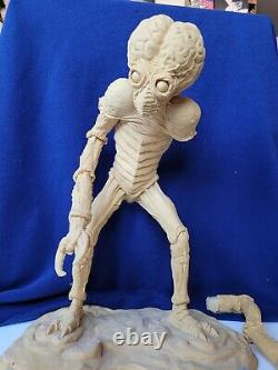 Rare resin Metaluna Mutant model kit Tony McVey famous Universal sci-fi monsters