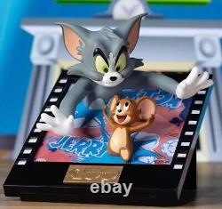 Soap Studio Tom and Jerry Resin Figure Model Statue Art Designer Toy Picture