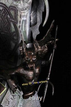 Doctor Doom In Throne 1/4 Statue De Résine Modèle Peint Avec Base Collectible