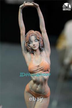 Statue peinte en résine de la fille du studio de fitness Infinity en stock 40cmH